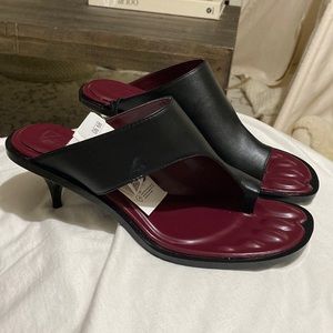 Asymmetrical heeled sandal